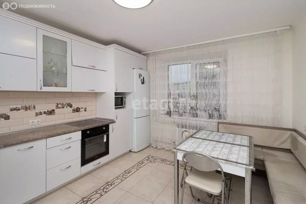 3-комнатная квартира: Тюмень, улица Московский Тракт, 165 (87 м) - Фото 1