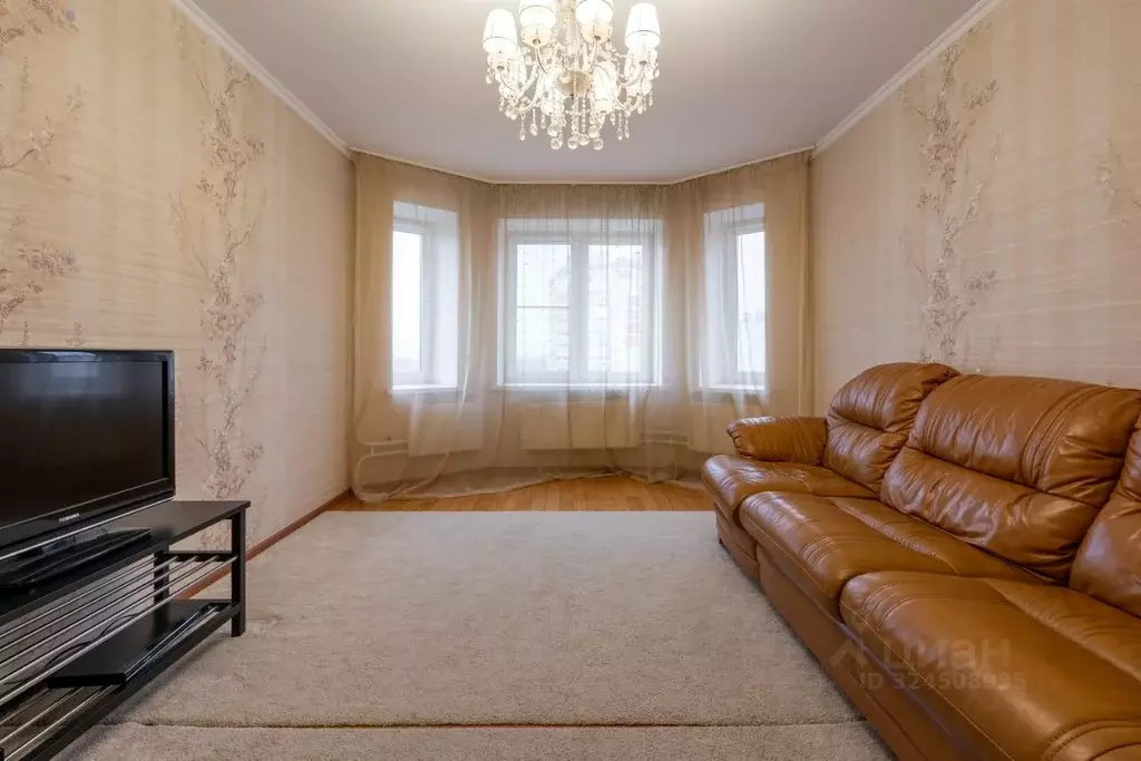 3-к кв. Москва, Москва, Московский г. 3-й мкр, 16 (90.6 м) - Фото 1