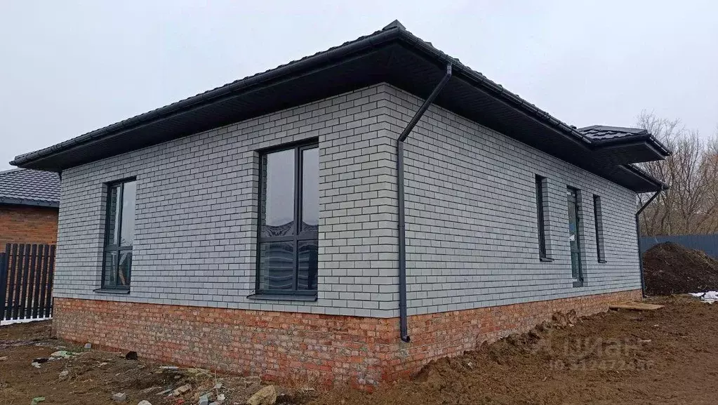 Коттедж в Саратовская область, д. Долгий Буерак ул. Центральная (104 ... - Фото 1