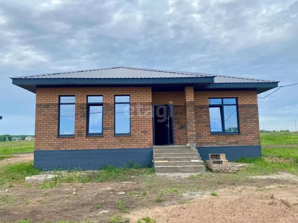 Дом в Башкортостан, Уфа городской округ, с. Нагаево  (100 м) - Фото 1