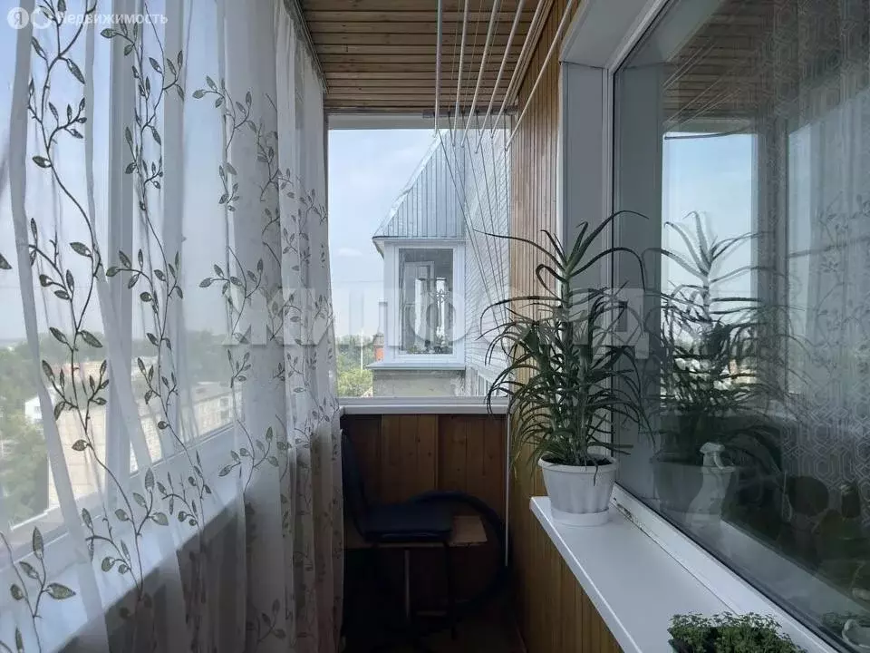 3-комнатная квартира: Обь, улица ЖКО Аэропорта, 28 (64.3 м) - Фото 1
