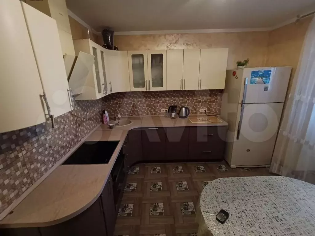 1-к. квартира, 42 м, 8/10 эт. - Фото 1