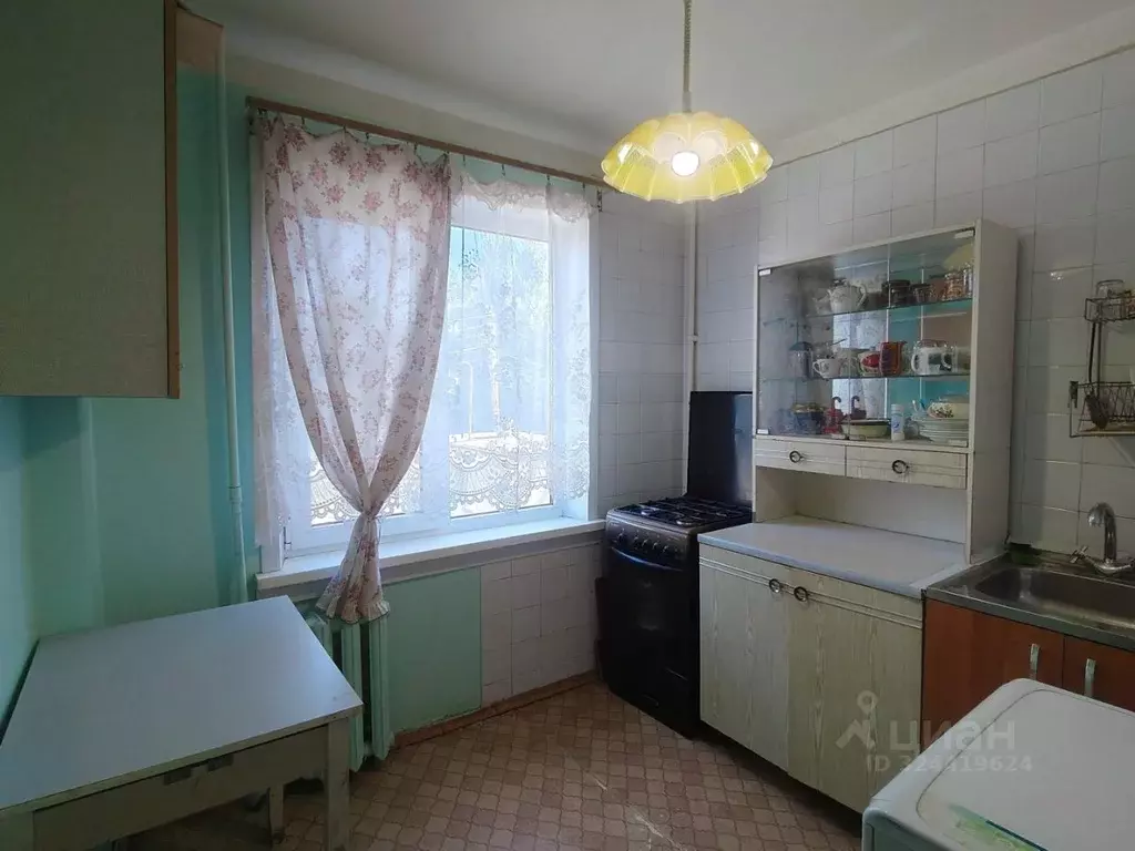 3-к кв. Астраханская область, Астрахань ул. Маркина, 98 (50.4 м) - Фото 2