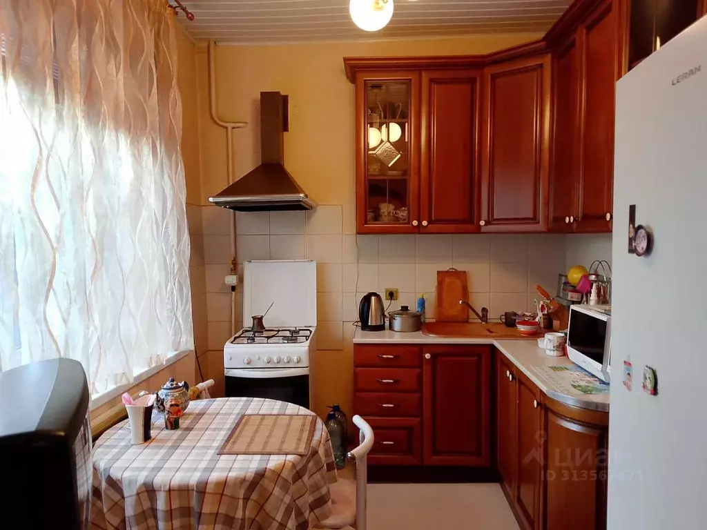 3-к кв. Курганская область, Курган ул. Красина, 66 (72.4 м) - Фото 0