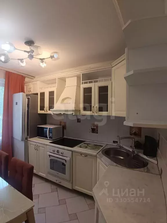 3-к кв. Тюменская область, Тюмень Интернациональная ул., 35 (67.0 м) - Фото 1