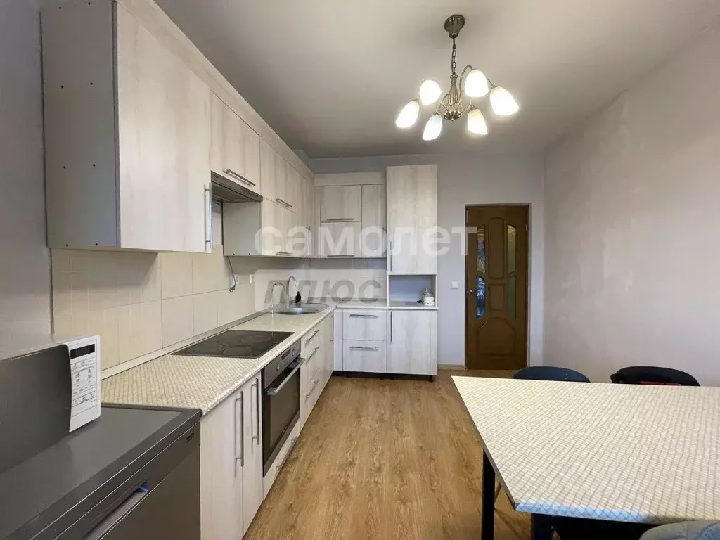 3-к кв. Волгоградская область, Волгоград ул. Дымченко, 18Б (102.0 м) - Фото 1