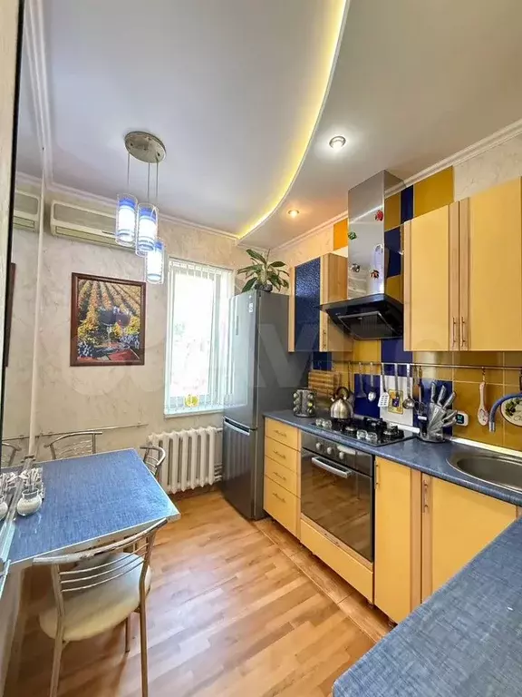 3-к. квартира, 65 м, 3/3 эт. - Фото 0