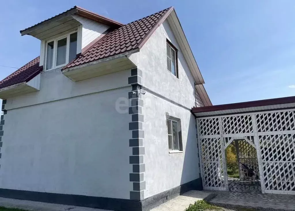 Дом в Алтай, Майминский район, с. Подгорное Пограничная ул., 1 (66 м) - Фото 1