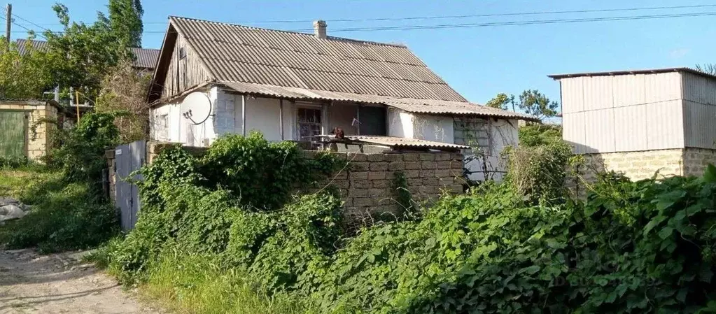 Дом в Крым, Бахчисарайский район, с. Плодовое ул. Ленина (60 м) - Фото 1