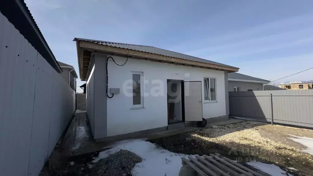 Дом в Крым, Симферопольский район, Трудовское с/пос, Радуга ... - Фото 0