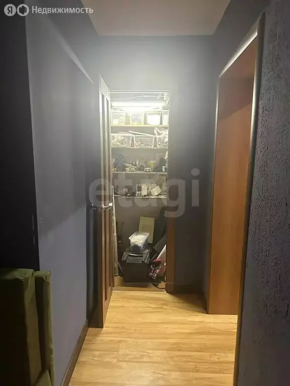 3-комнатная квартира: Новокузнецк, улица Разведчиков, 52 (58.2 м) - Фото 1