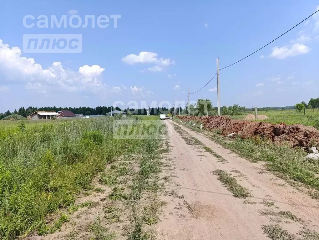 Участок в Удмуртия, Завьяловский район, д. Русский Вожой ул. Г.Ф. ... - Фото 0