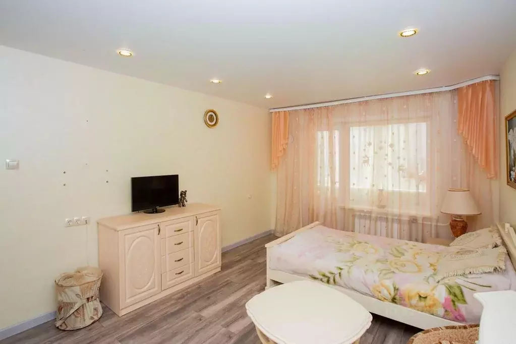 1-к кв. Новосибирская область, Новосибирск ул. Тюленина, 14 (37.5 м) - Фото 2