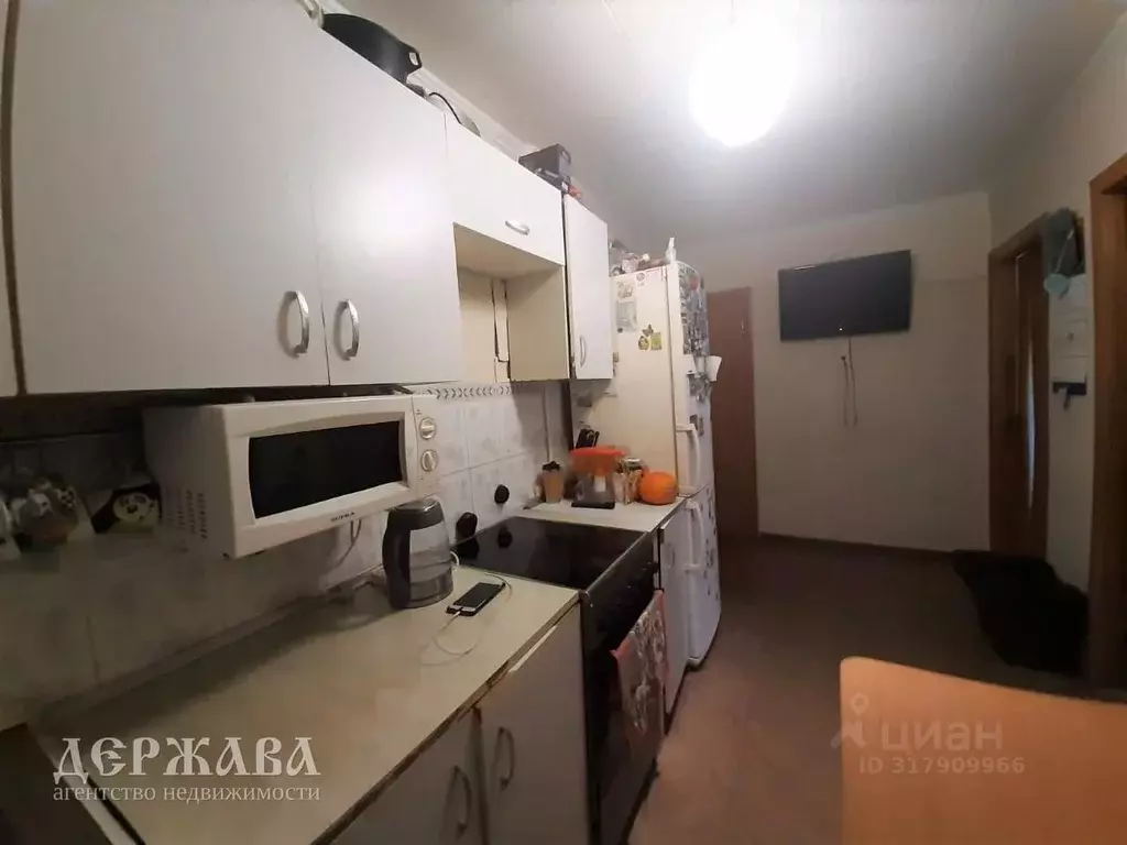 2-к кв. Белгородская область, Старый Оскол Макаренко мкр, 3 (39.0 м) - Фото 1