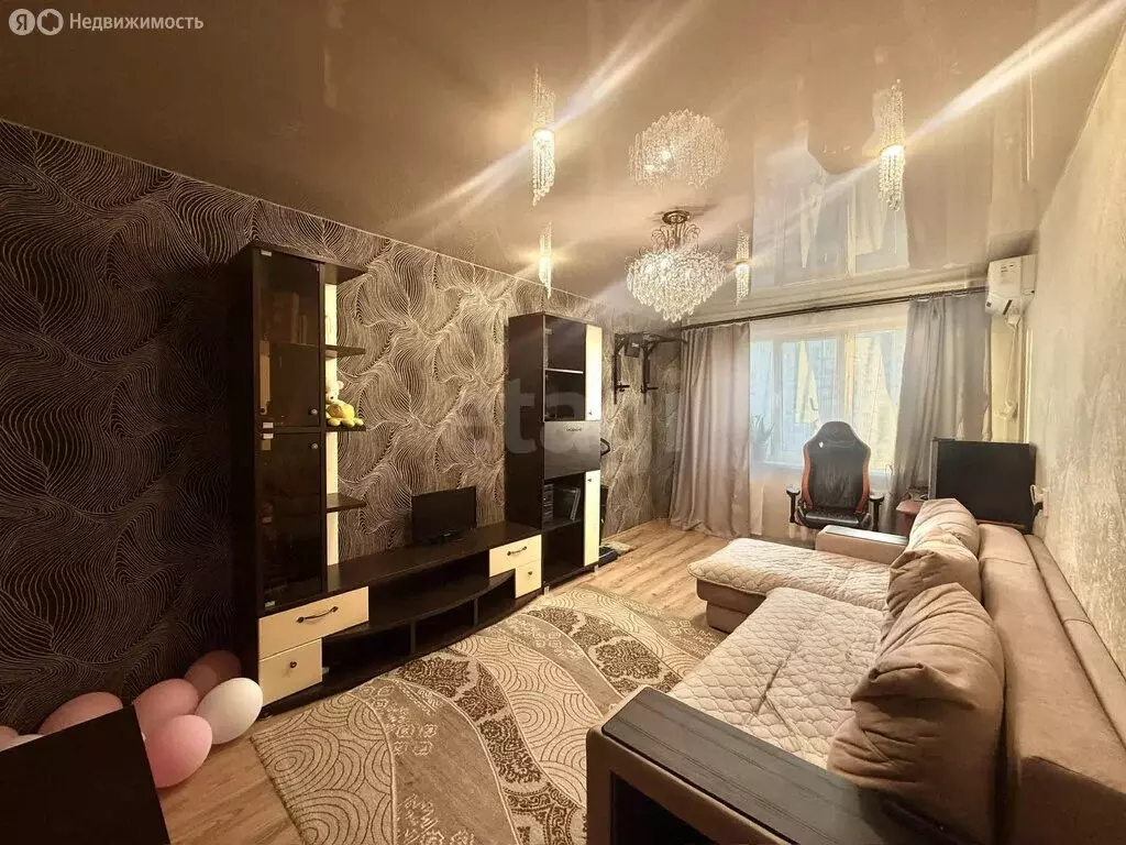 3-комнатная квартира: Курган, жилой район Заозёрный, 5-й микрорайон, ... - Фото 1