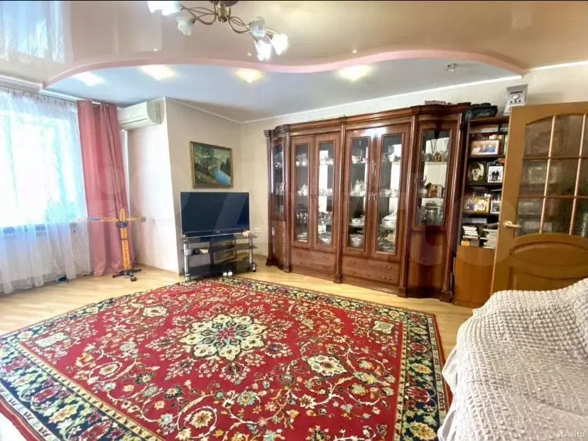 3-к. квартира, 110 м, 1/3 эт. - Фото 0
