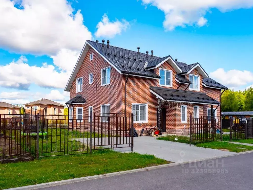 Таунхаус в Ленинградская область, Всеволожский район, Агалатовское ... - Фото 2