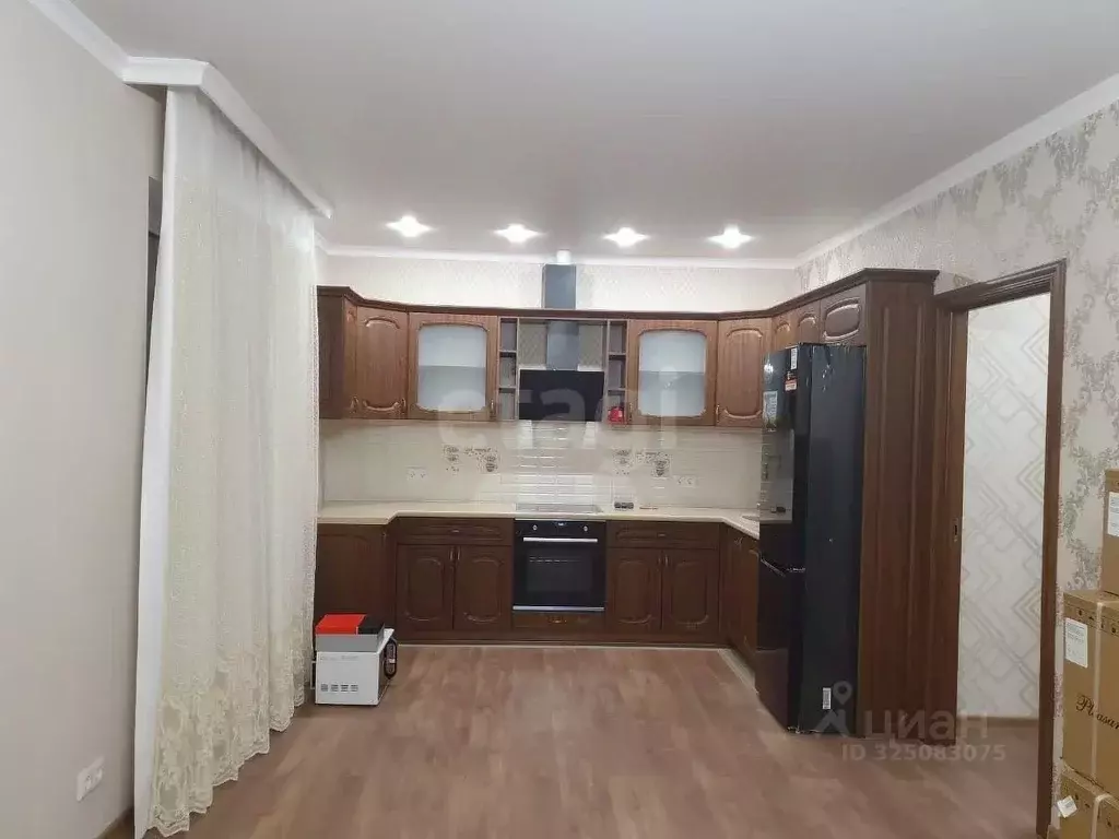 2-к кв. Тюменская область, Тюмень ул. 50 лет Октября, 57В (81.0 м) - Фото 1