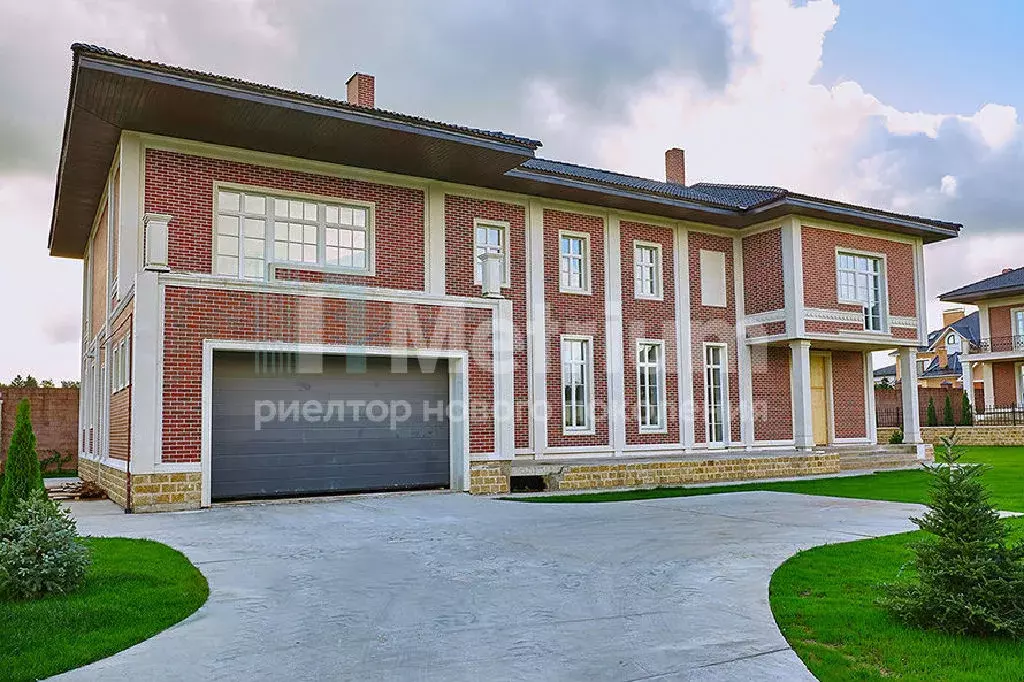 Продается дом в пос. Ильинское-Усово - Фото 1