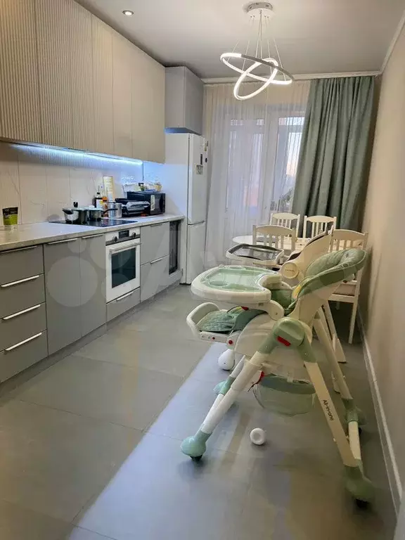 2-к. квартира, 65 м, 6/9 эт. - Фото 1