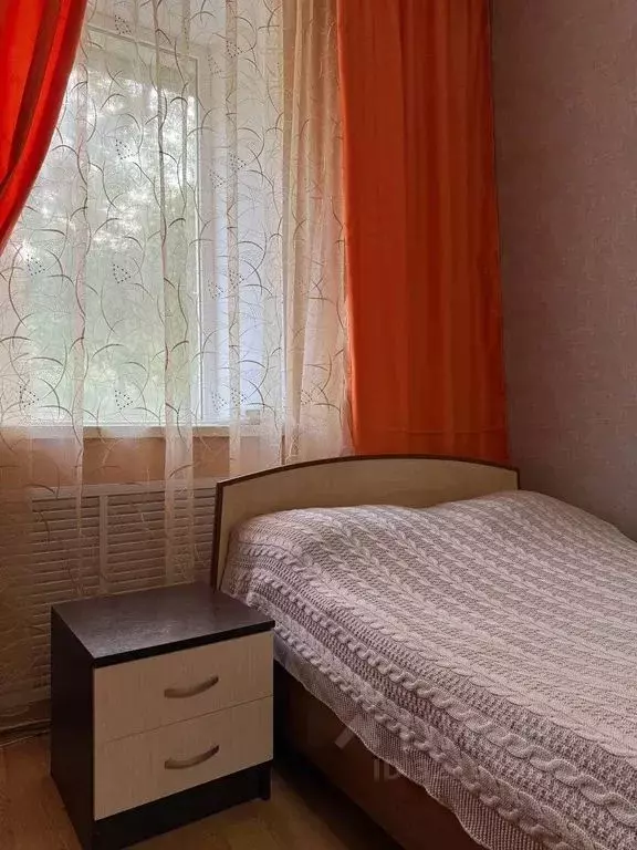 Комната Челябинская область, Челябинск ул. Кудрявцева, 75 - Фото 1