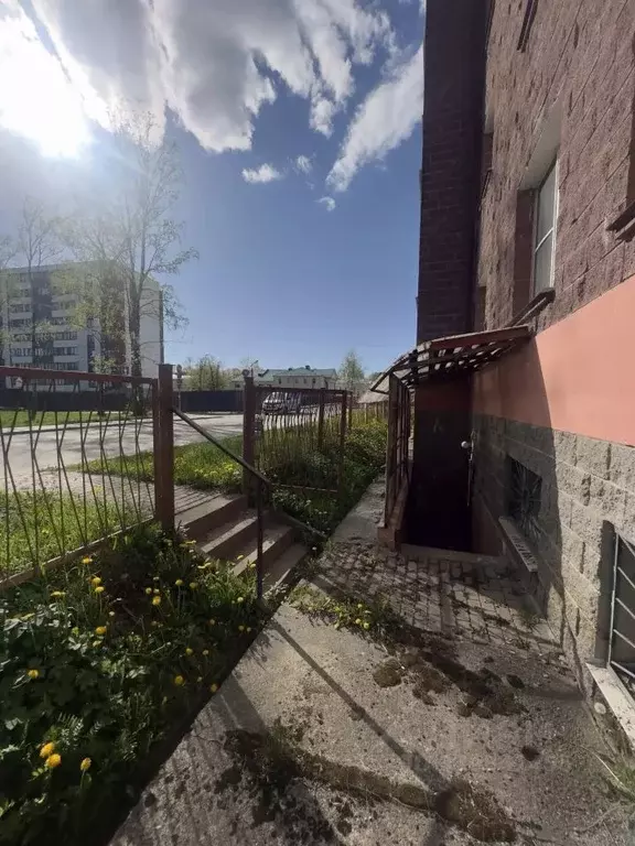 Помещение свободного назначения в Ленинградская область, Коммунар г. ... - Фото 2