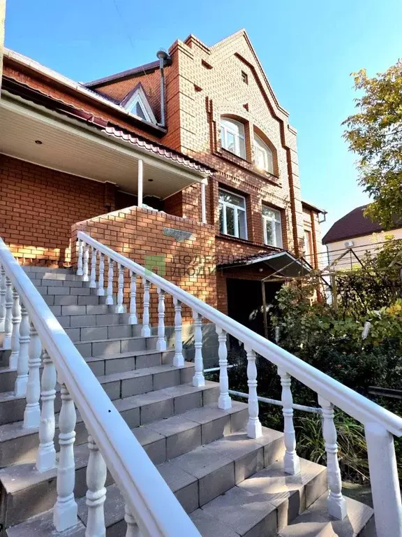 Дом в Астраханская область, Астрахань пер. 8-й Ульяновский, 13 (420 м) - Фото 2