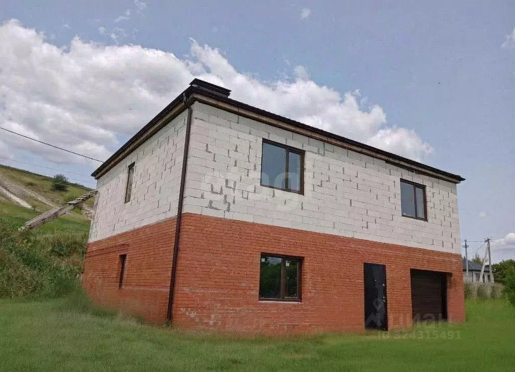 Дом в Белгородская область, Валуйский муниципальный округ, с. Ватутино ... - Фото 1