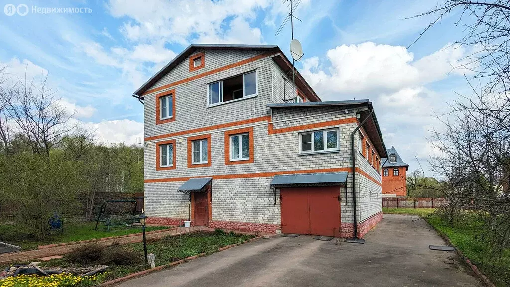 Дом в село Загорново, Молодёжная улица (393 м) - Фото 0