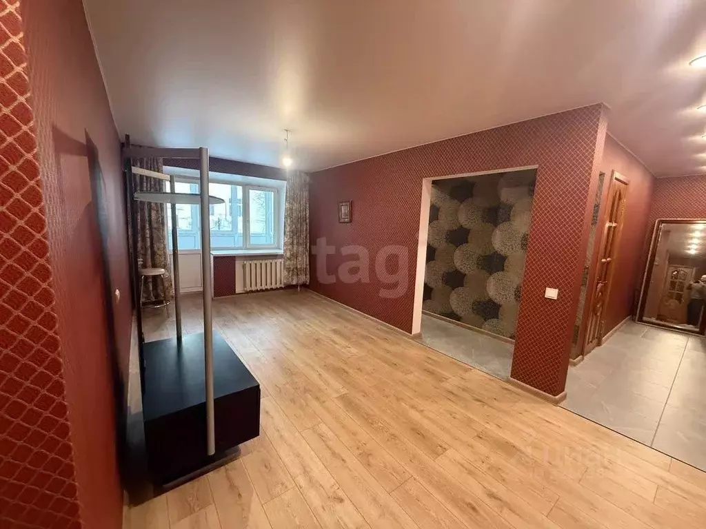 3-к кв. Тюменская область, Тюмень ул. Дзержинского, 31 (57.2 м) - Фото 1