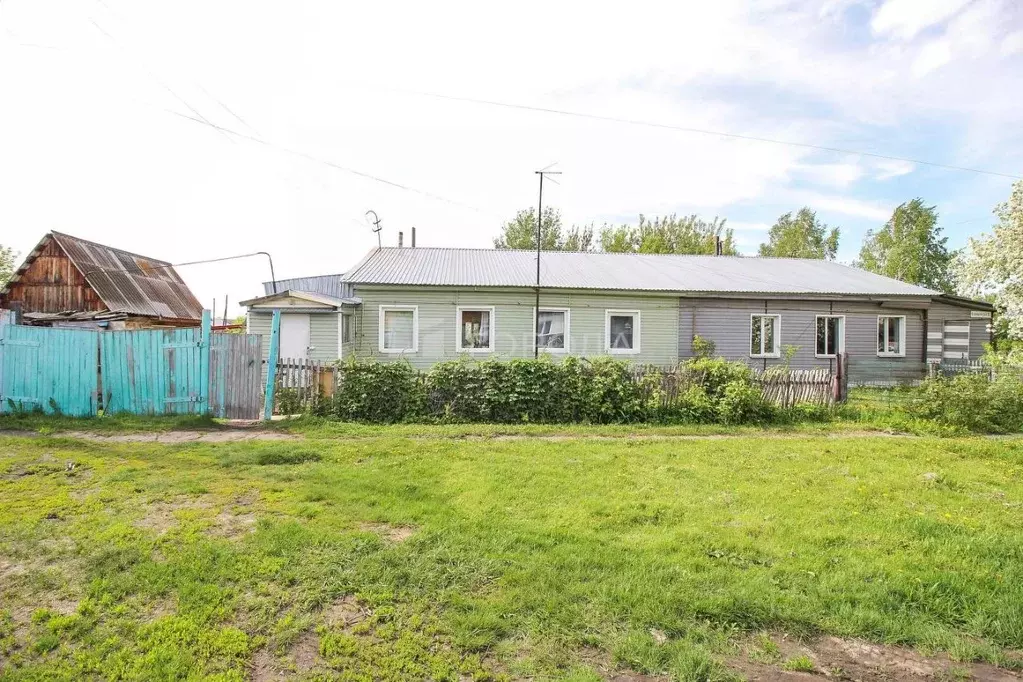 Дом в Алтайский край, Калманский район, с. Новороманово ... - Фото 0