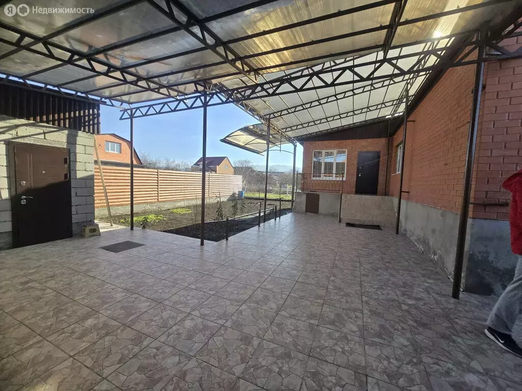 Дом в село Октябрьское, Абрикосовый переулок, 4 (160 м) - Фото 1