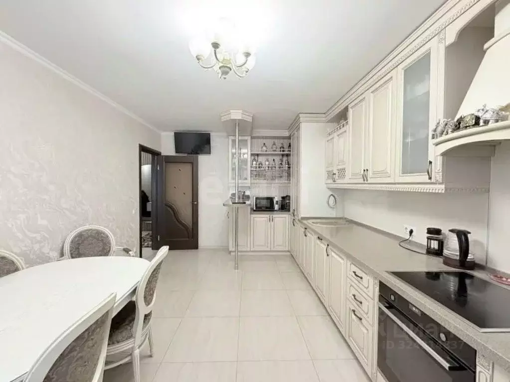 3-к кв. Тюменская область, Тюмень Широтная ул., 172к1 (85.3 м) - Фото 1