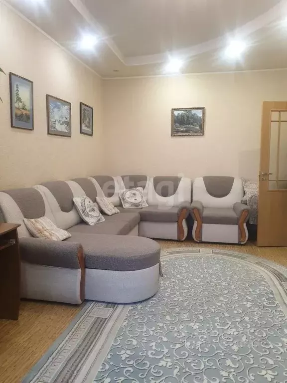 2-к кв. Коми, Усинск Парковая ул., 8 (55.6 м) - Фото 0