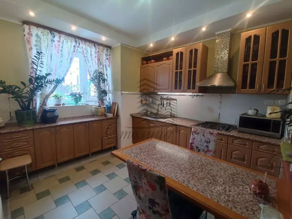 Коттедж в Белгородская область, Старый Оскол Дубрава мкр, 3 кв-л,  ... - Фото 2