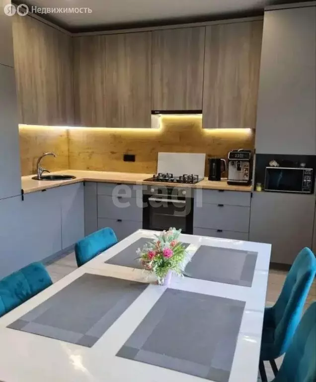 3-комнатная квартира: Калининград, улица Александра Невского, 273 ... - Фото 1