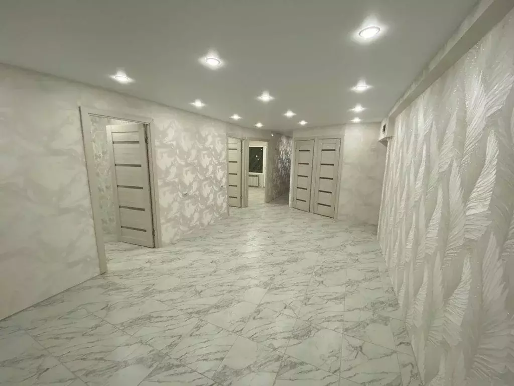 Квартира, 4 комнаты, 60 м - Фото 0