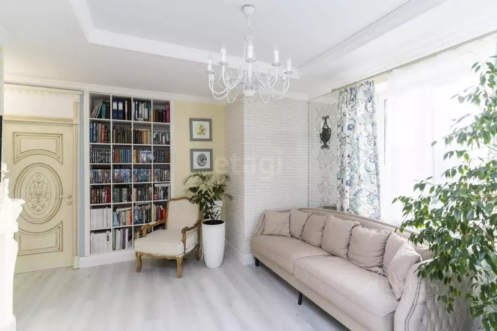 2-к кв. Тюменская область, Тюмень ул. Пермякова, 75 (63.8 м) - Фото 1
