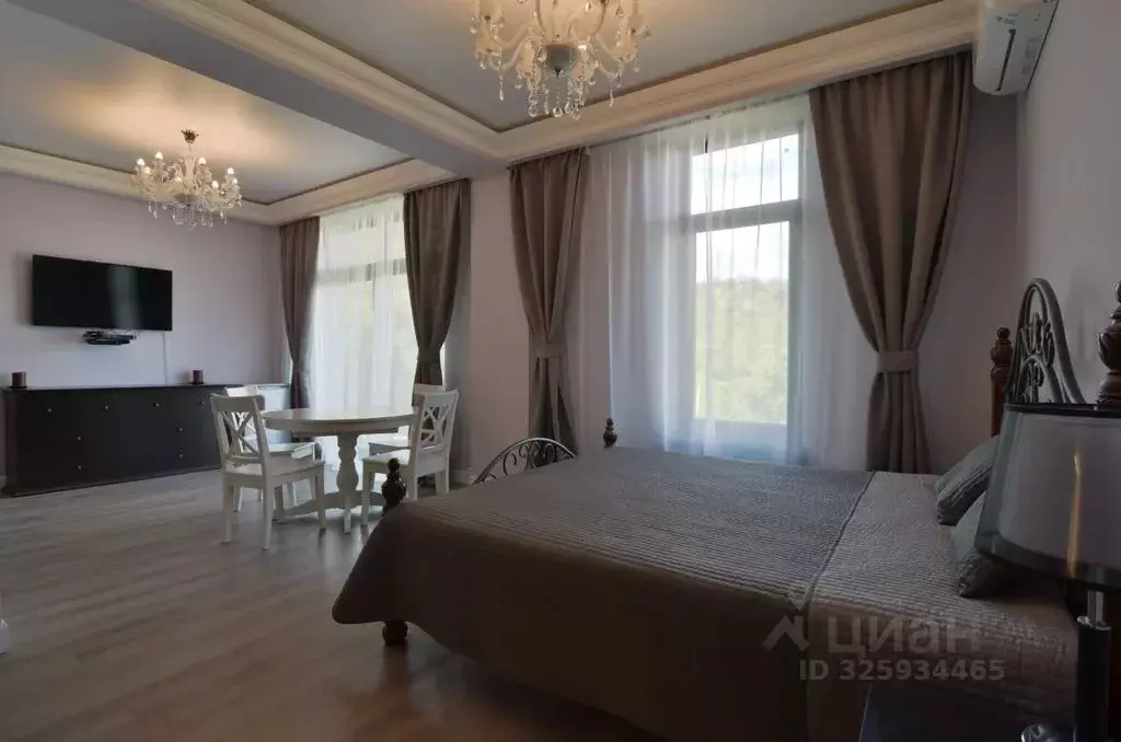 Комната Крым, Алушта муниципальный округ, с. Лазурное ул. Слуцкого, 10 - Фото 1
