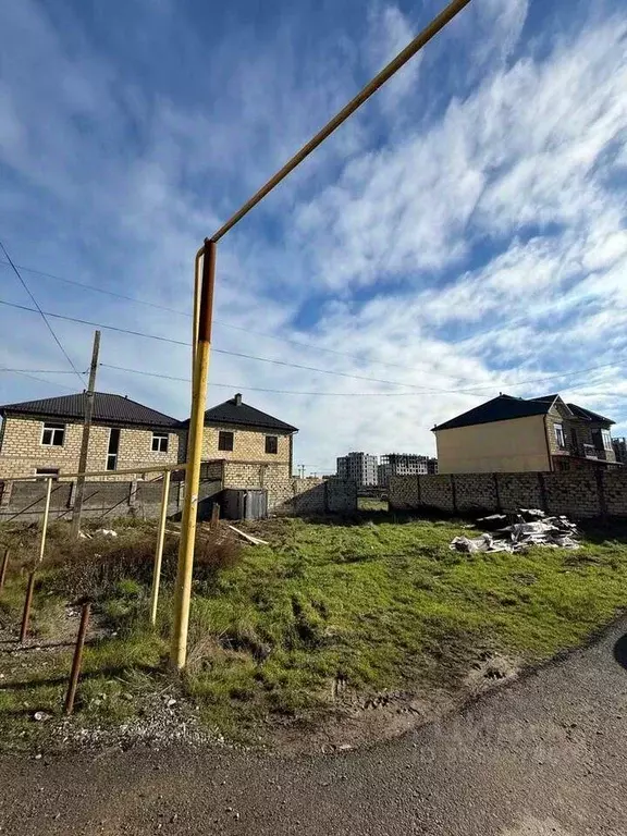 Участок в Дагестан, Дербент ул. Сальмана, 61А (6.0 сот.) - Фото 1