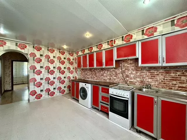 3-к. квартира, 63 м, 1/1 эт. - Фото 0
