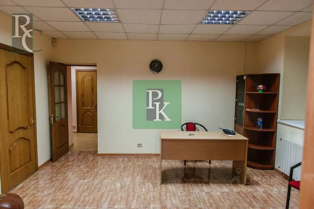 Офис в Севастополь ул. Шмидта, 4 (104 м) - Фото 2