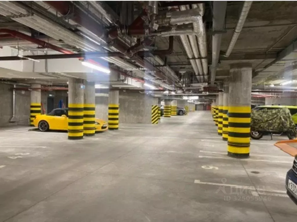 Гараж в Санкт-Петербург Большеохтинский просп., 15К3 (12 м) - Фото 1