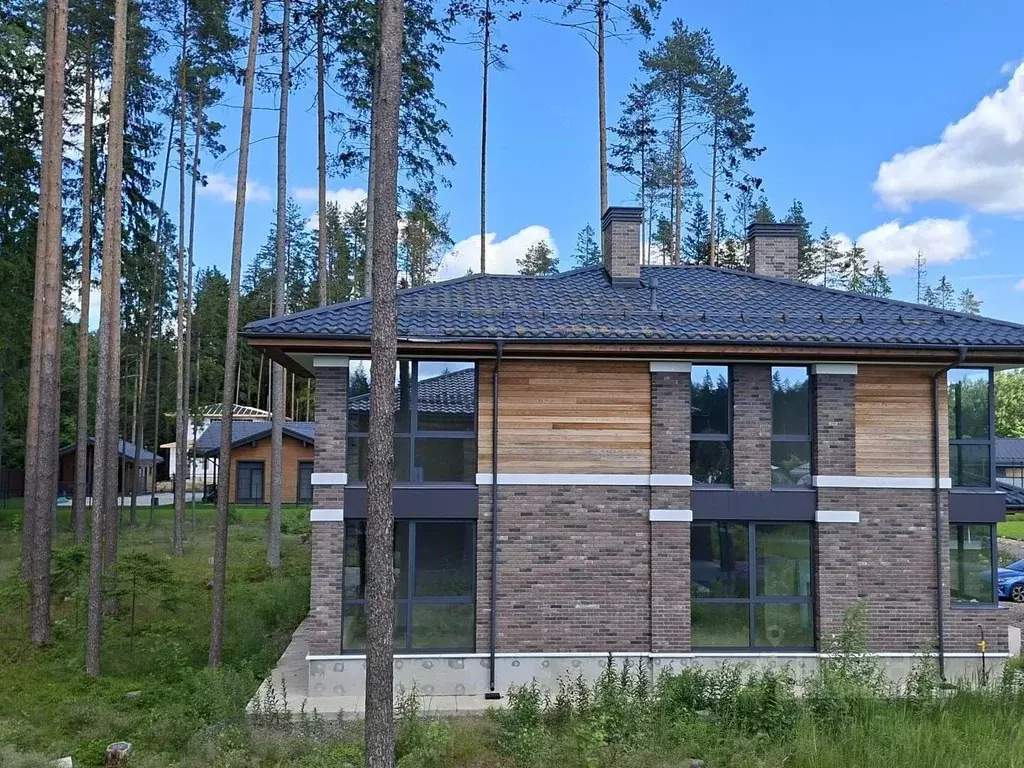 Дом в Ленинградская область, Выборгский район, Рощино городской ... - Фото 2