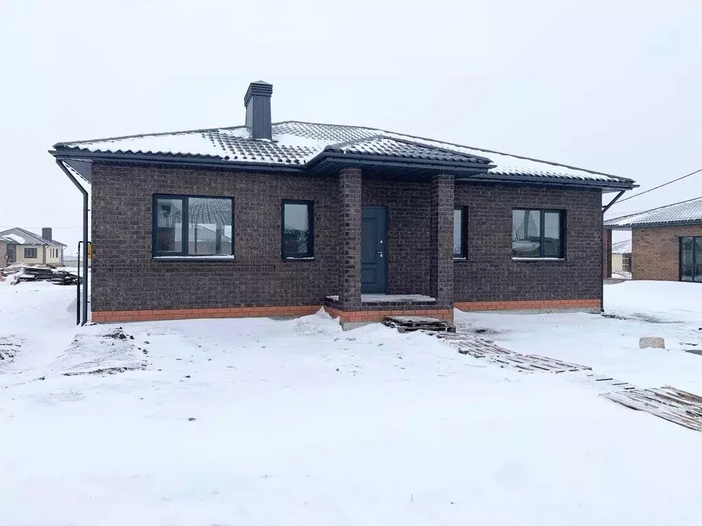 Дом в Татарстан, Лаишевский район, Кирбинское с/пос, д. Травкино ул. ... - Фото 1