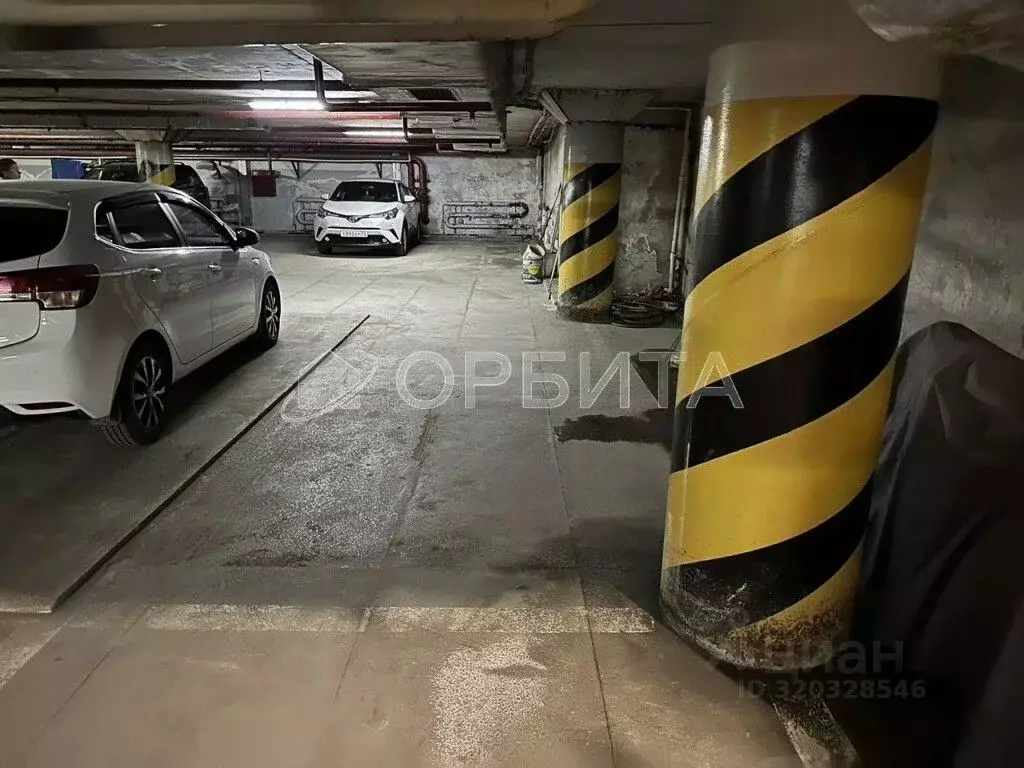 Гараж в Тюменская область, Тюмень Московский жилой комплекс (15 м) - Фото 0