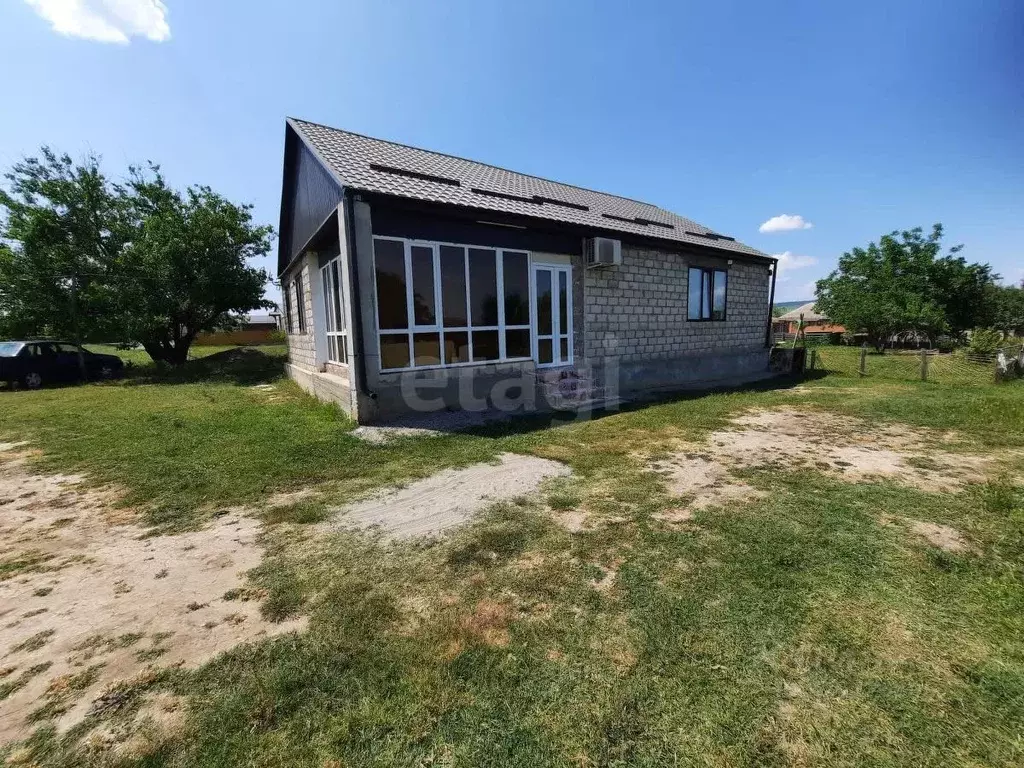 Дом в Ингушетия, Малгобекский район, с. Сагопши пер. Шейха Мансура ... - Фото 1