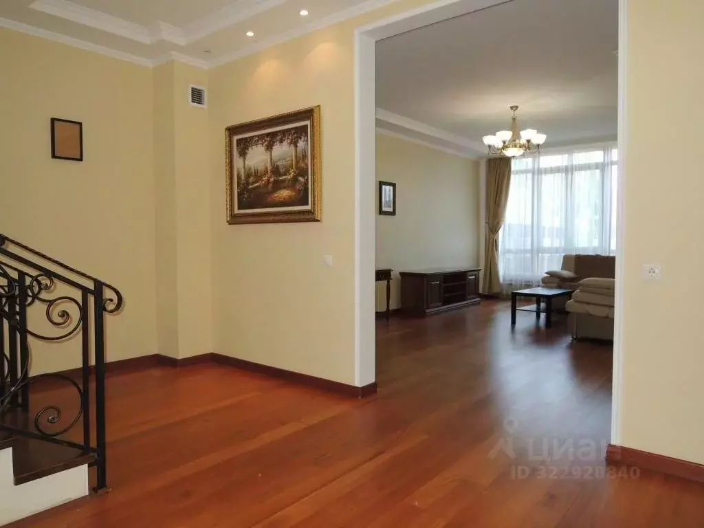 Таунхаус в Кемеровская область, Кемерово ул. Марковцева, 8/63 (329 м) - Фото 2