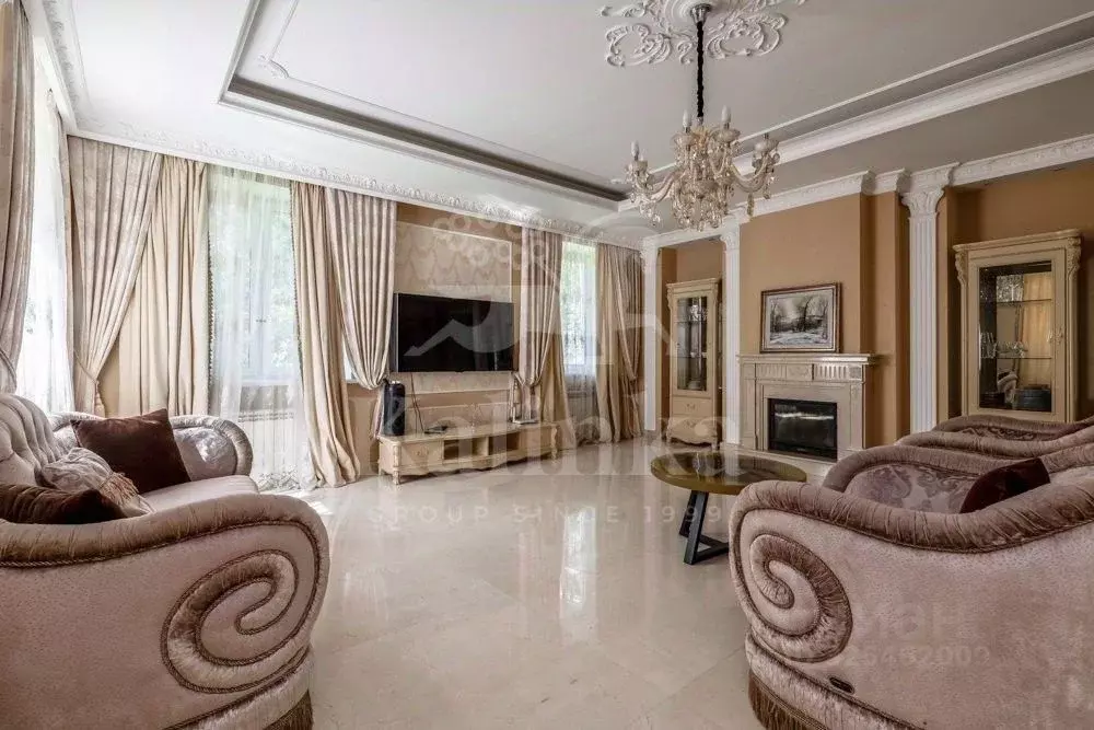 Дом в Московская область, Одинцовский городской округ, с. Успенское ... - Фото 1