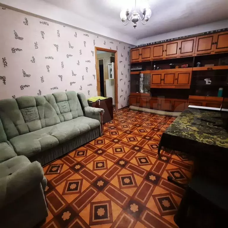4-к. квартира, 68 м, 1/1 эт. - Фото 0